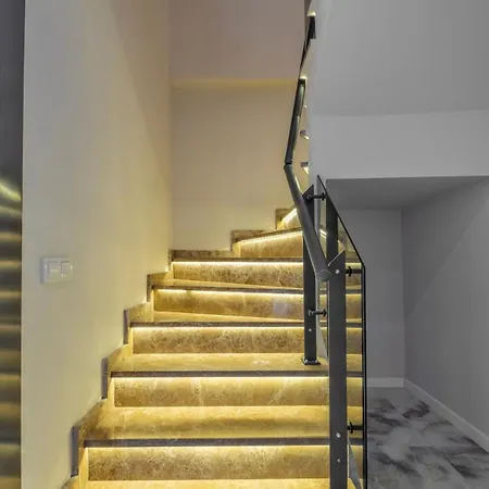 Duplex In Cleopatra, 200 M To The * 阿拉尼亚